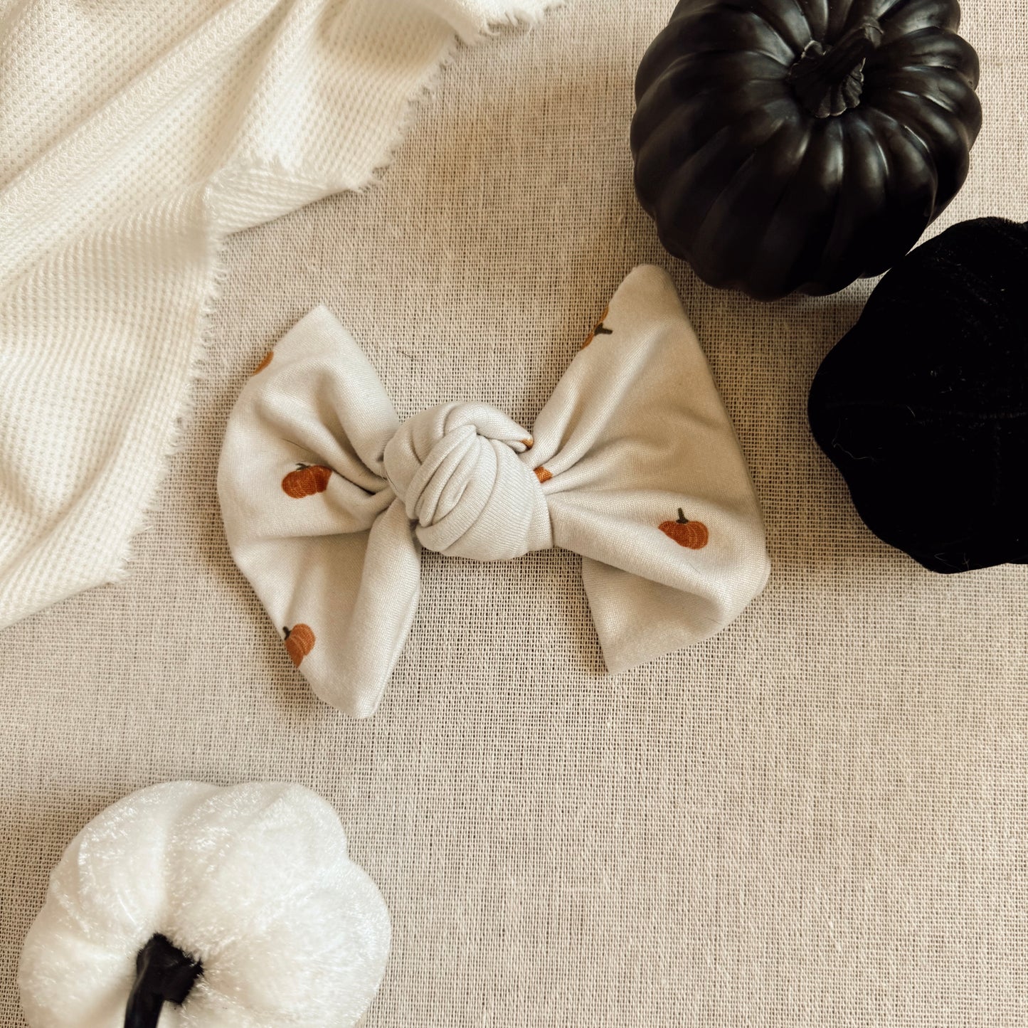 SPOOKY SEASON BOWS