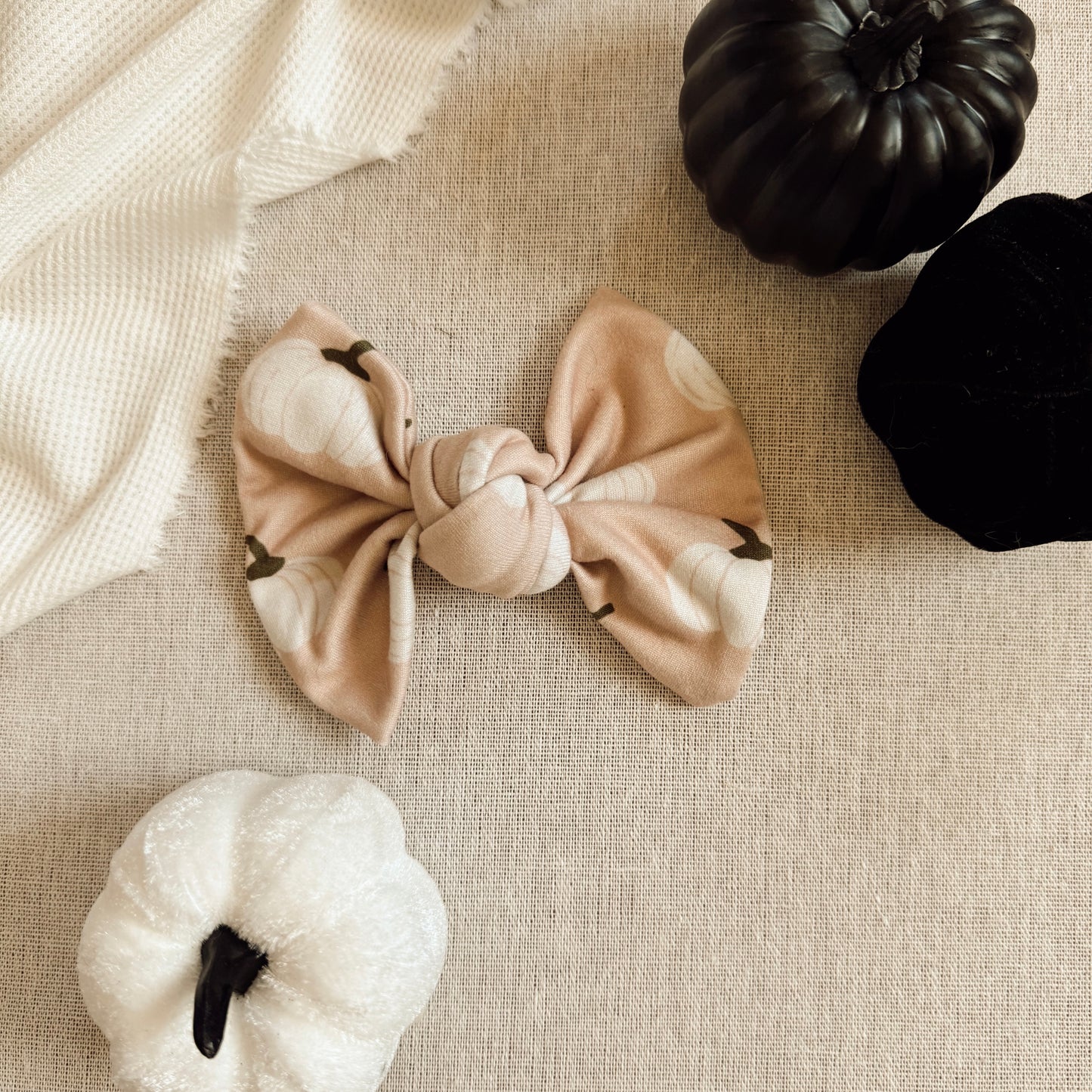 SPOOKY SEASON BOWS