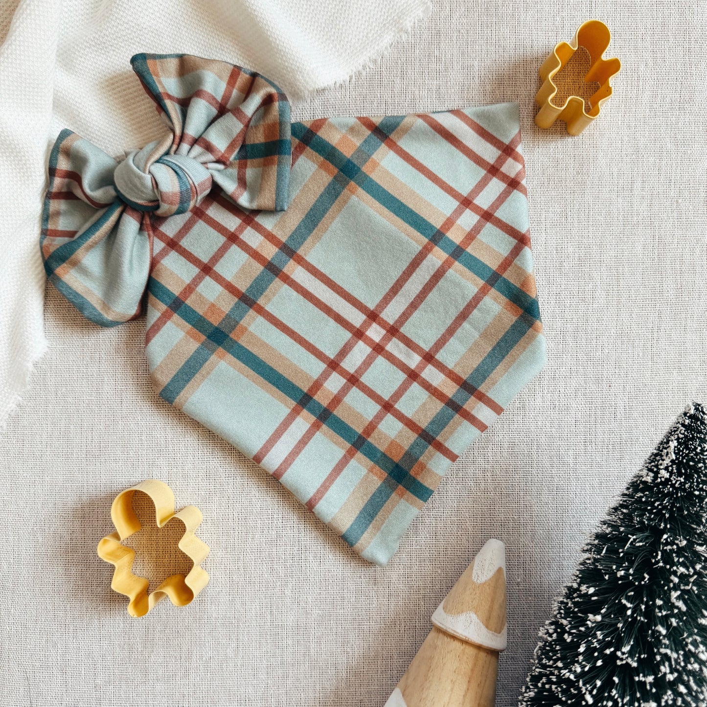 HOLLY JOLLY PLAID BANDANA - SUPER SOFT