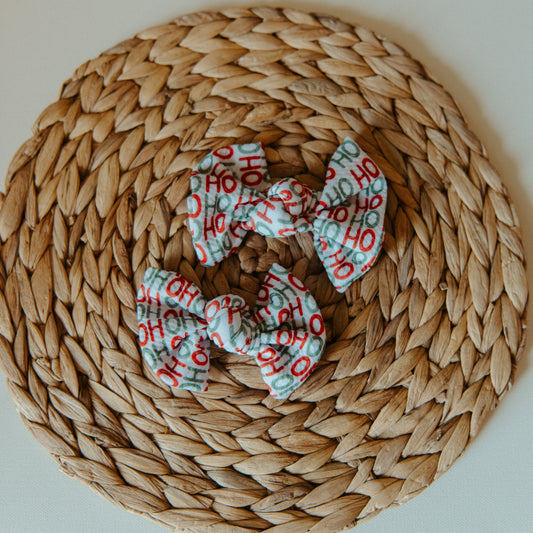 HO HO HO BOW (NOT A SET SOLD SINGULAR)