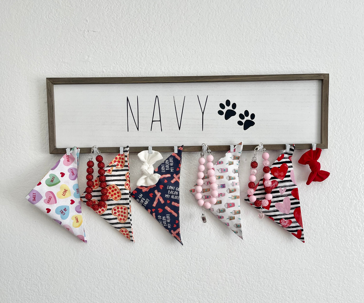 BANDANA HANGER