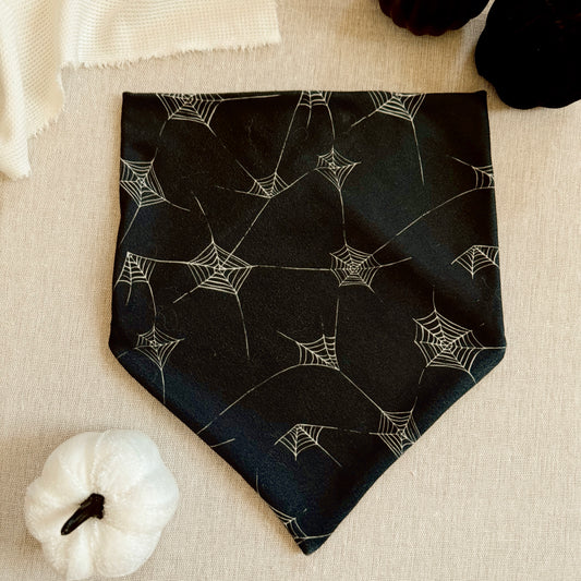 SPIDERWEB BANDANA IN CHARCOAL - SUPER SOFT