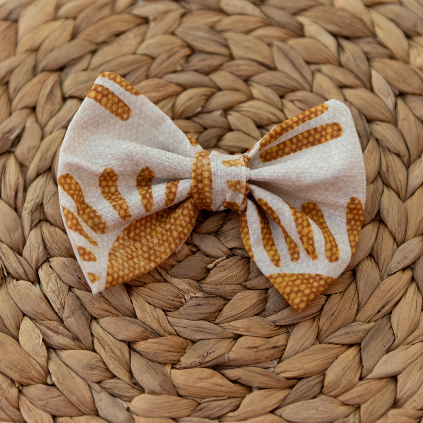 GOLDEN HOUR BOW - LINEN