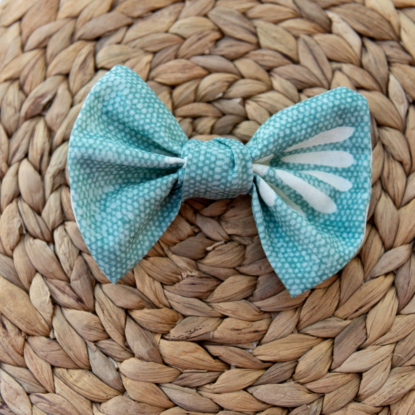 BLUE SKIES BOW - LINEN