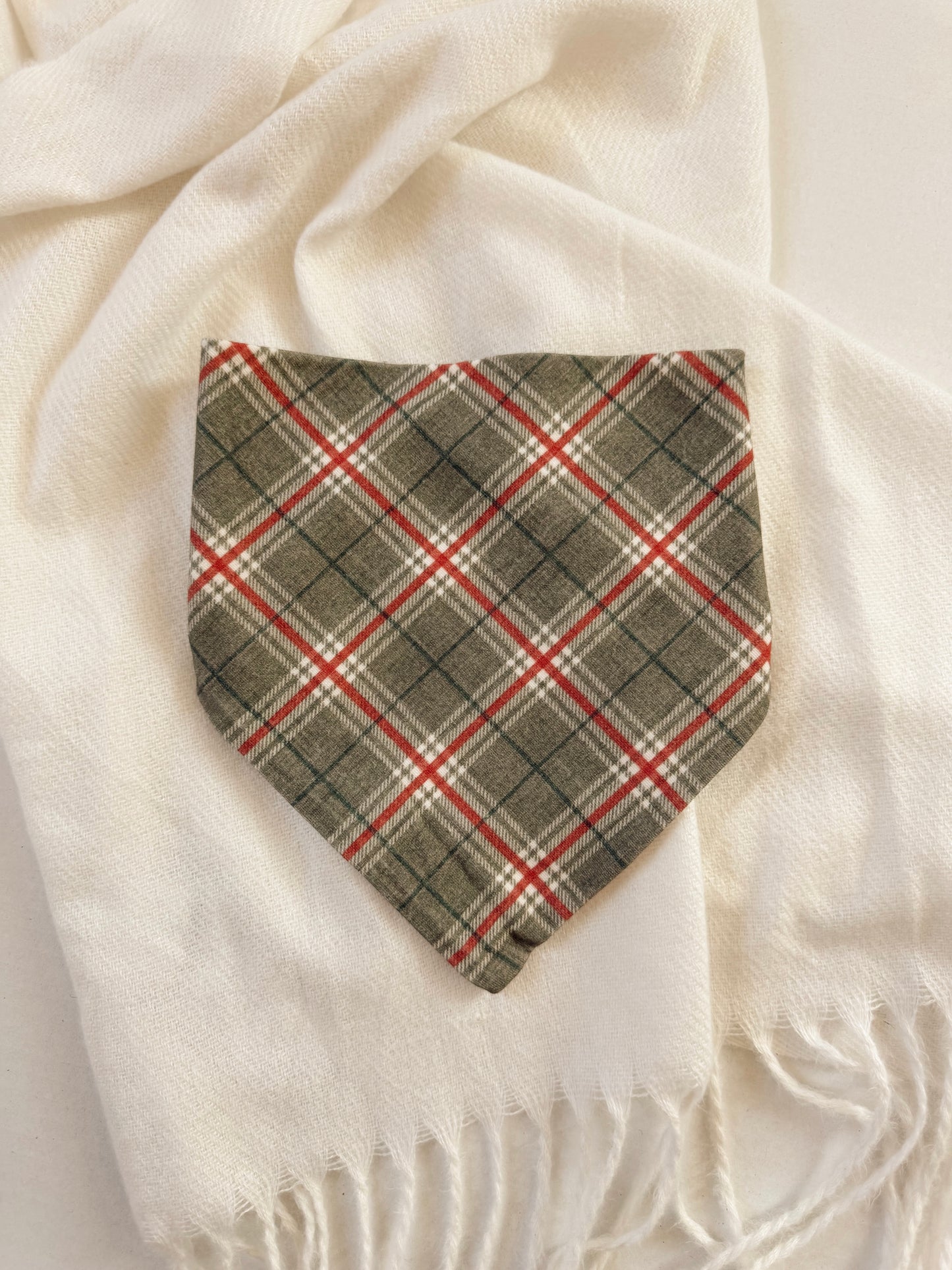 HAPPY HOLIDAY PLAID - SUPER SOFT